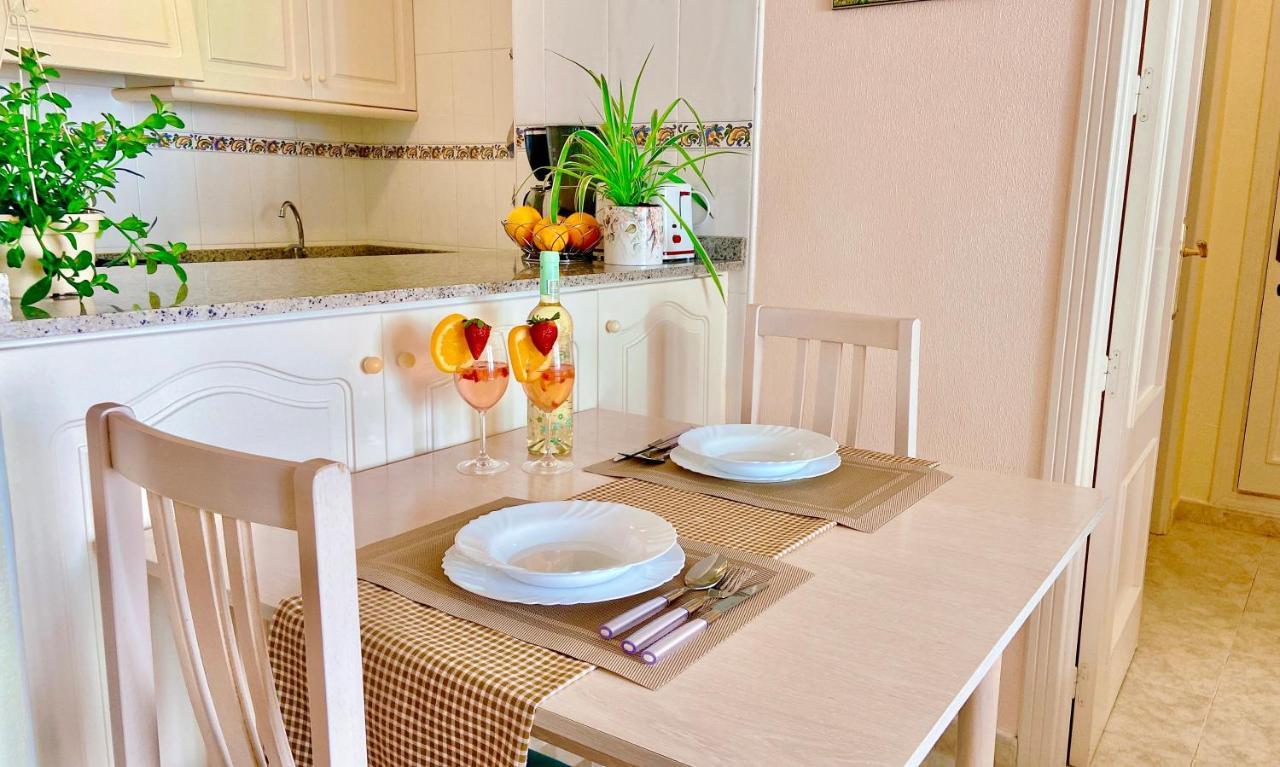 Beautiful Apartment Near Playa De Los Locos 또레비에하 외부 사진